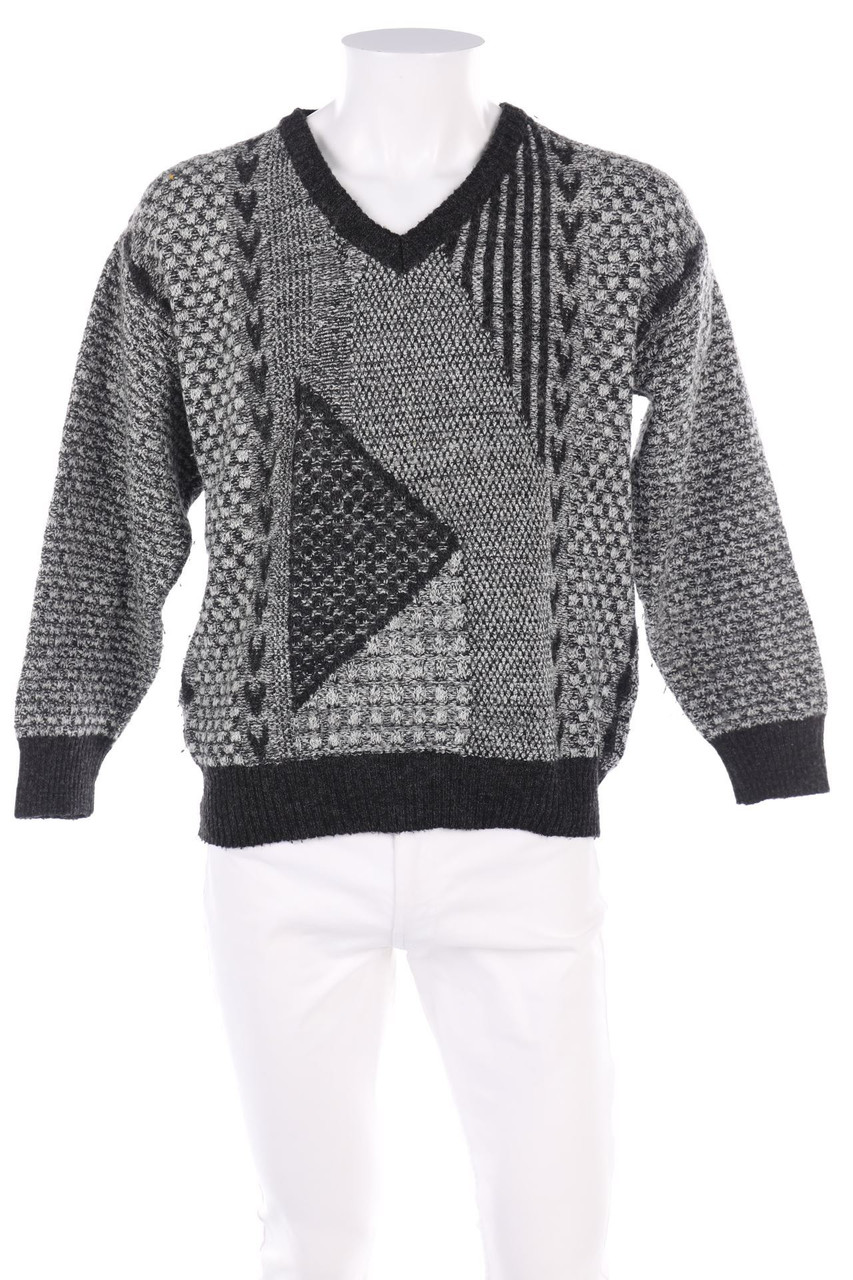 VINTAGE - V-Neck Pullover with Geo Pattern - 52