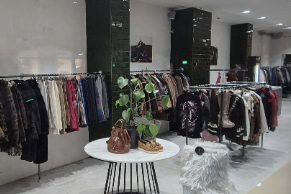 Vintage Revivals contemporary secondhand Store munich